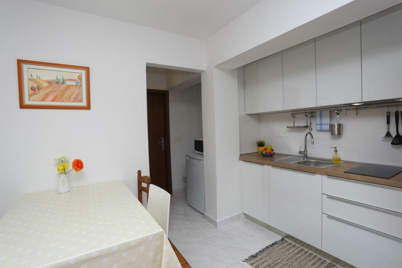 Lemechi Casa Belfior Apartments Rabac Esterno foto