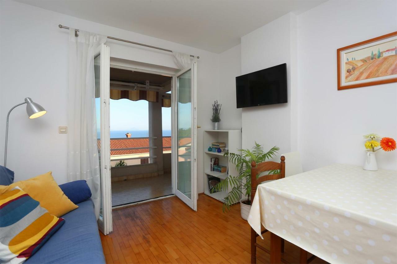 Lemechi Casa Belfior Apartments Rabac Esterno foto