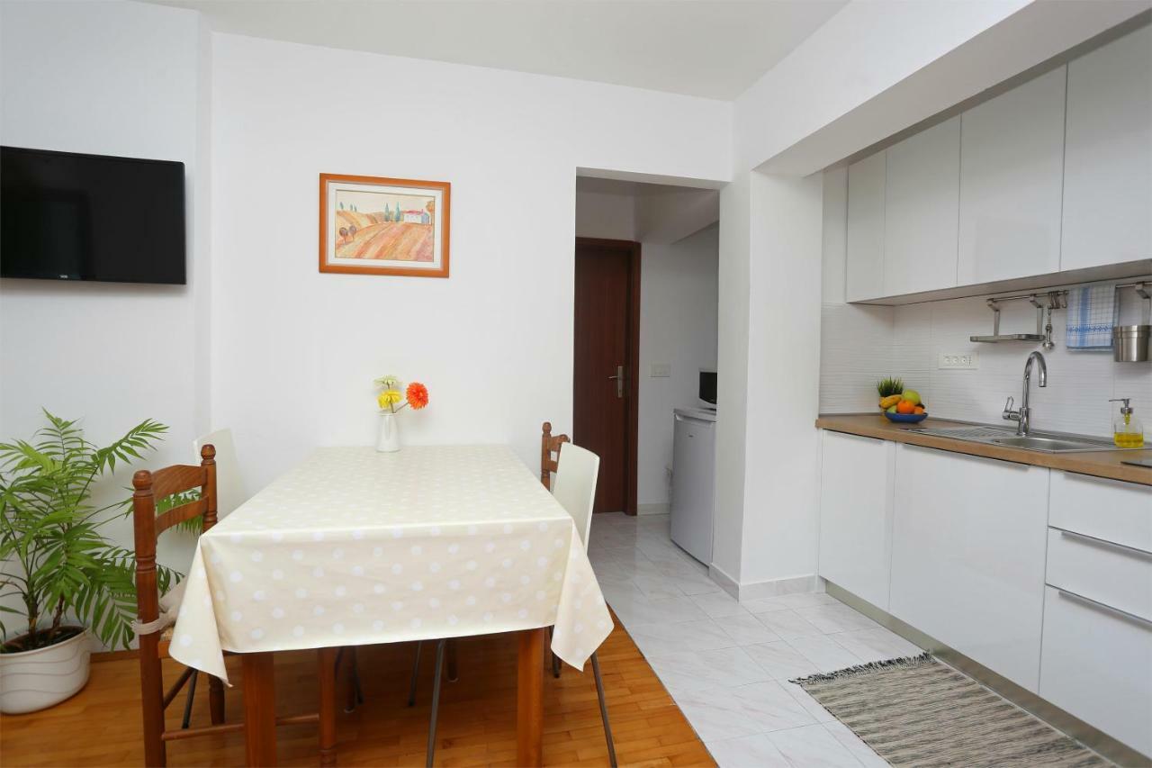 Lemechi Casa Belfior Apartments Rabac Esterno foto